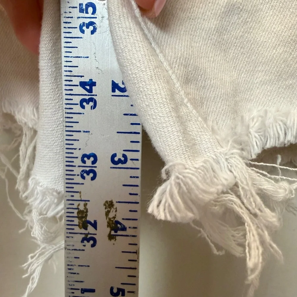 American Eagle Denim‎ Shorts Women 6 White Excellent Hi-Rise Shortie Distressed